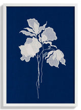 Delicate White Flower by Lena Refur - Kuriosis Fine Art GmbH